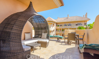 Ruime luxe appartementen en penthouses te koop in een gegeerd complex in Nueva Andalucia, Marbella 20823 