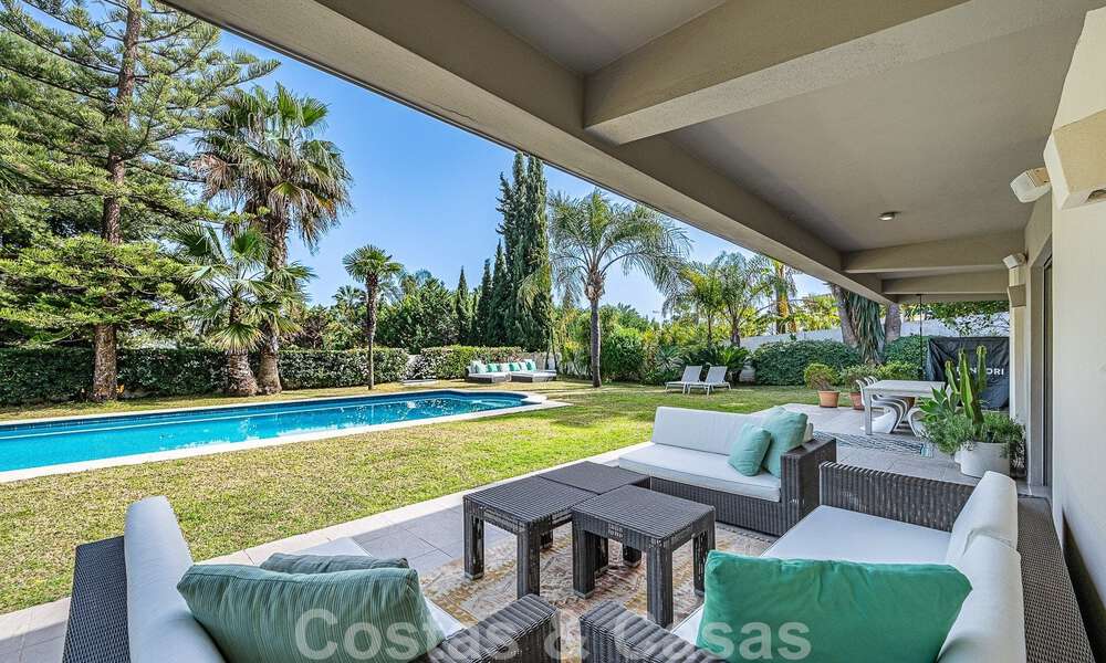 Moderne luxevilla te koop in Nueva Andalucia’s golfvallei, op loopafstand van Puerto Banus, Marbella 51028