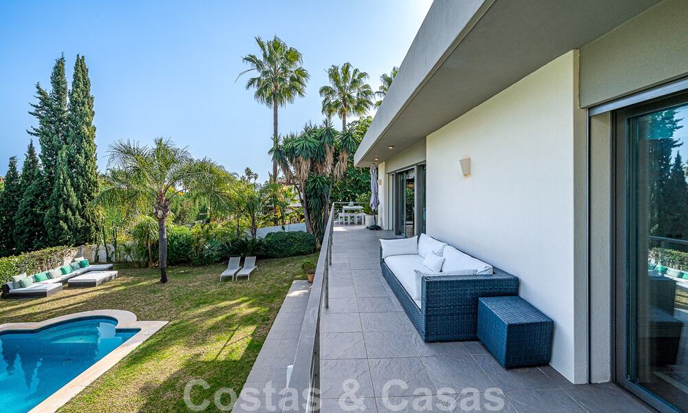 Moderne luxevilla te koop in Nueva Andalucia’s golfvallei, op loopafstand van Puerto Banus, Marbella 51052