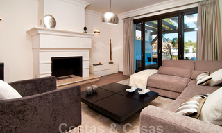 Exclusieve villa in een modern-Andalusische stijl te koop in een gated en secure community, Marbella - Benahavis 29568 