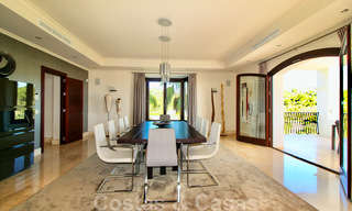 Exclusieve villa in een modern-Andalusische stijl te koop in een gated en secure community, Marbella - Benahavis 31582 