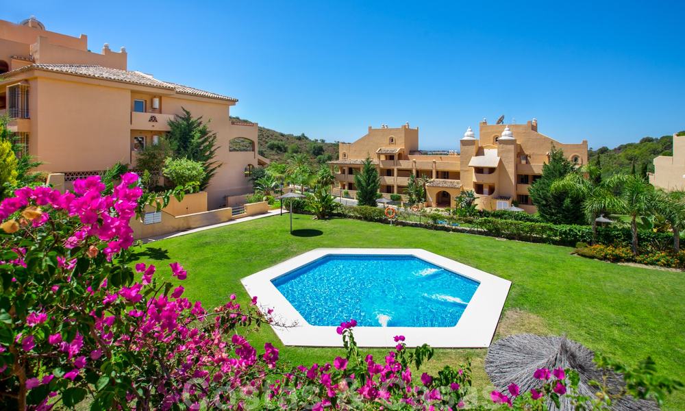 Appartementen te koop met ruime terrassen en zeezicht in Elviria, oost Marbella 20256