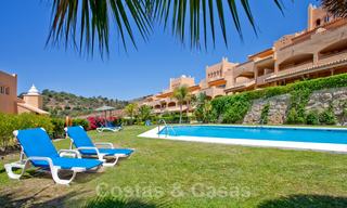 Appartementen te koop met ruime terrassen en zeezicht in Elviria, oost Marbella 20261 