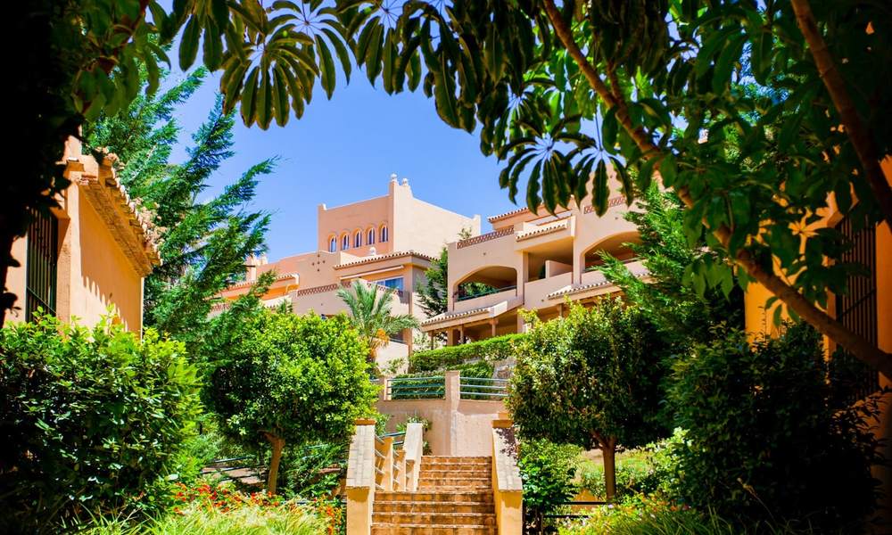 Appartementen te koop met ruime terrassen en zeezicht in Elviria, oost Marbella 20265