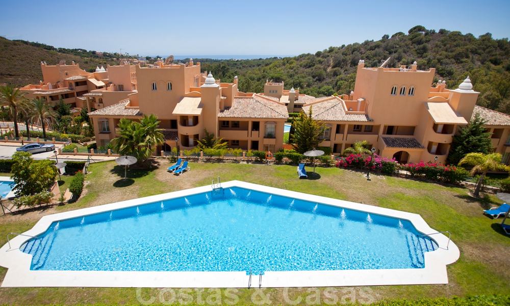 Appartementen te koop met ruime terrassen en zeezicht in Elviria, oost Marbella 20272