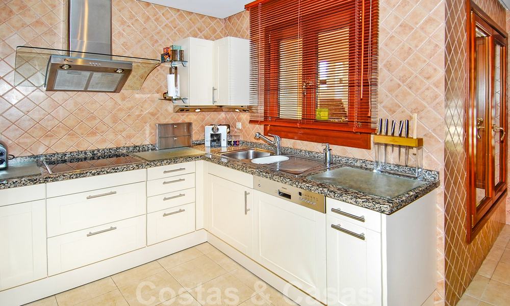 Luxe appartementen te koop, eerstelijnstrand complex, New Golden Mile, Marbella - Estepona 26963
