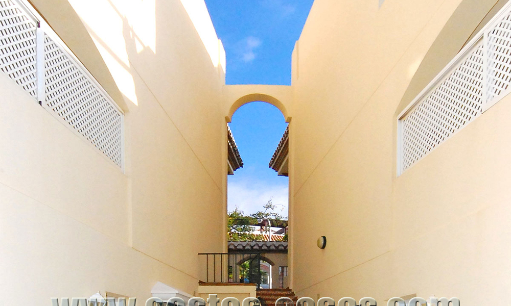 Eerstelijnsstrand appartement te koop in Marbella 42444