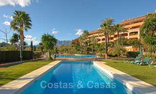 Luxe appartementen te koop in een prestigieuze strandwijk en exclusief complex, net ten oosten van de stad Marbella 22961 