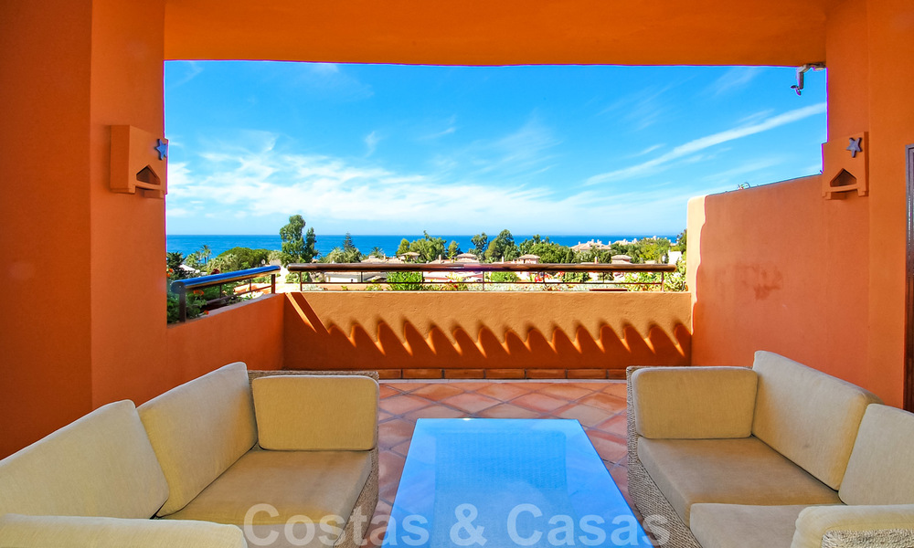 Luxe appartementen te koop in een prestigieuze strandwijk en exclusief complex, net ten oosten van de stad Marbella 22965