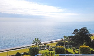 Luxe penthouse appartement te koop, eerstelijnstrand aan de New Golden Mile tussen Marbella en Estepona 13134 