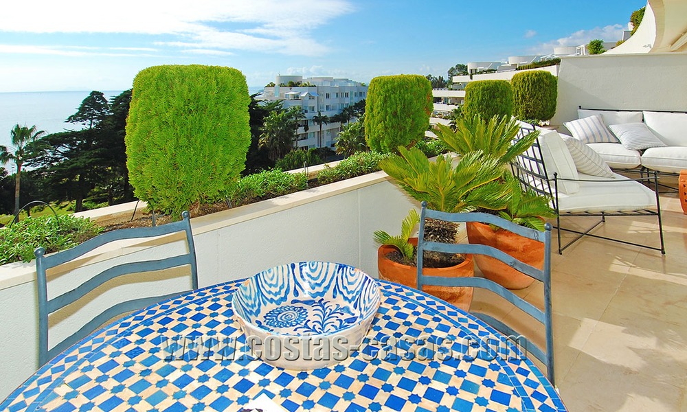 Luxe penthouse appartement te koop, eerstelijnstrand aan de New Golden Mile tussen Marbella en Estepona 13136