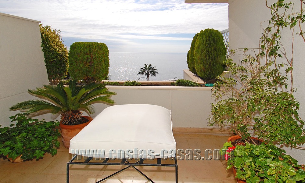 Luxe penthouse appartement te koop, eerstelijnstrand aan de New Golden Mile tussen Marbella en Estepona 13140