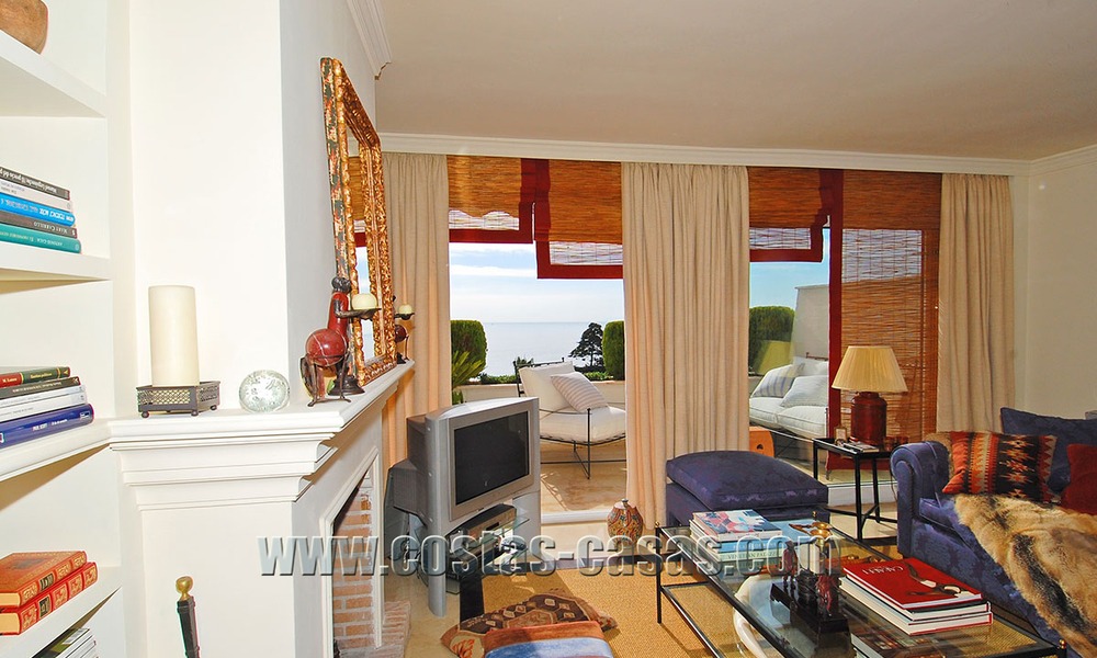 Luxe penthouse appartement te koop, eerstelijnstrand aan de New Golden Mile tussen Marbella en Estepona 13142