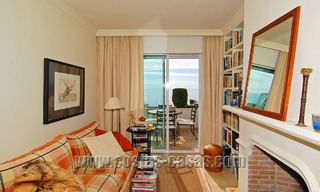 Luxe penthouse appartement te koop, eerstelijnstrand aan de New Golden Mile tussen Marbella en Estepona 13146 