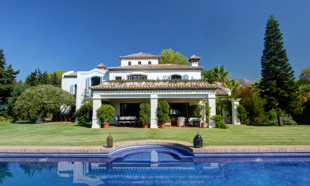 Luxe villa te koop op de Golden Mile in Marbella op wandelafstand van de strandboulevard en Puente Romano 5586