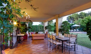 Luxe villa te koop op de Golden Mile in Marbella op wandelafstand van de strandboulevard en Puente Romano 5583 