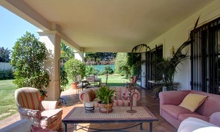 Luxe villa te koop op de Golden Mile in Marbella op wandelafstand van de strandboulevard en Puente Romano 5588 