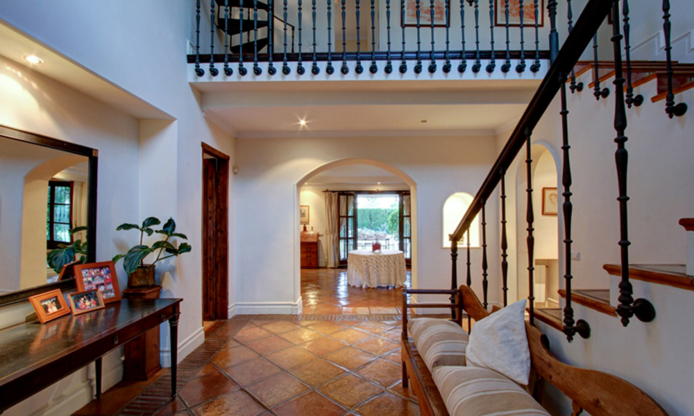 Luxe villa te koop op de Golden Mile in Marbella op wandelafstand van de strandboulevard en Puente Romano 5592