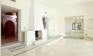Eerstelijnstrand villa te koop - Estepona - Costa del Sol 4